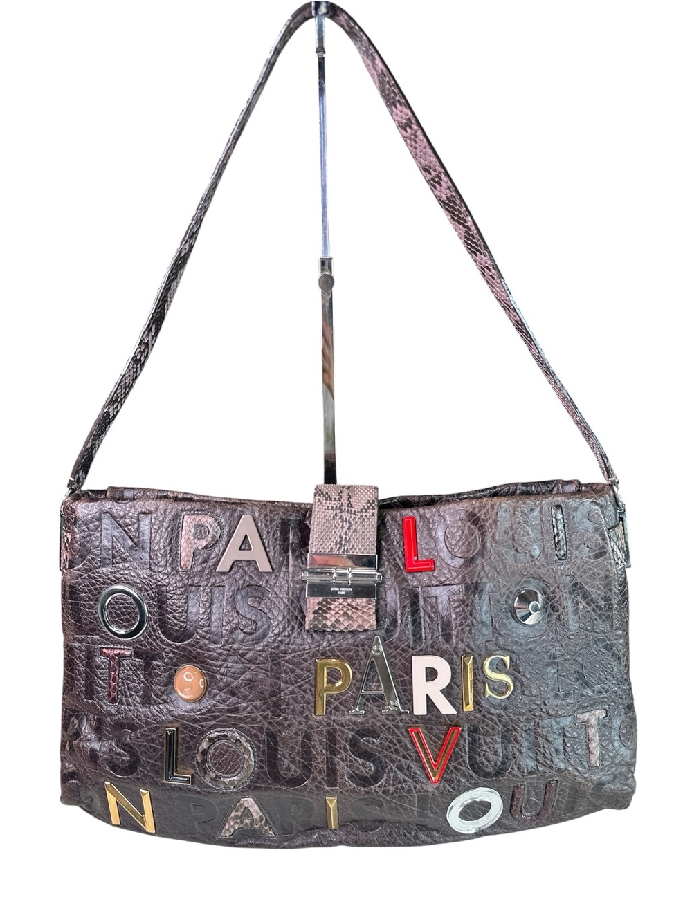 Louis Vuitton🔥 Rare🔥Black Embossed Leather Shoulder Bag